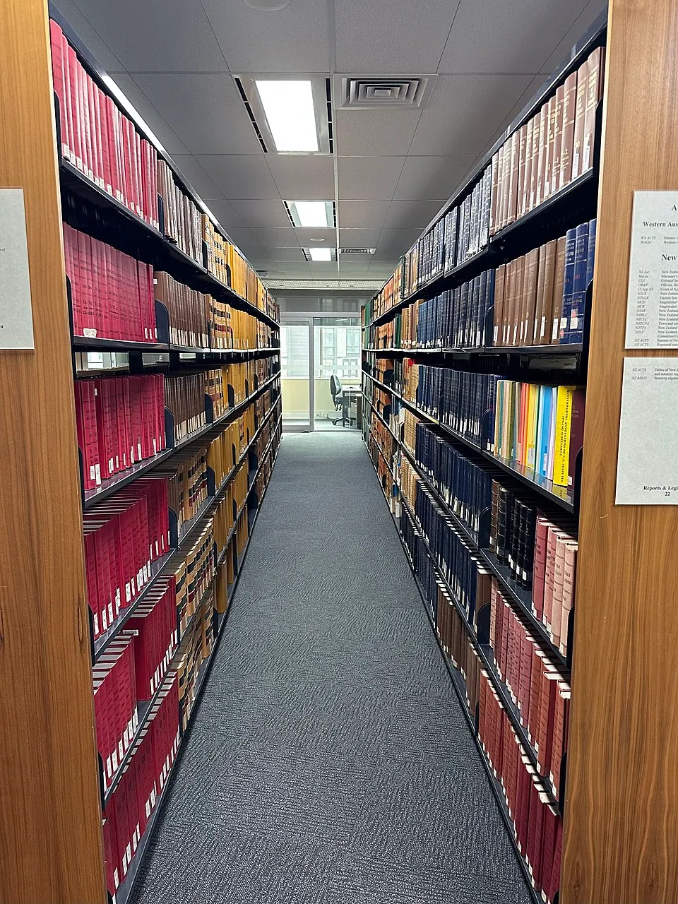 Biblioteca jurídica